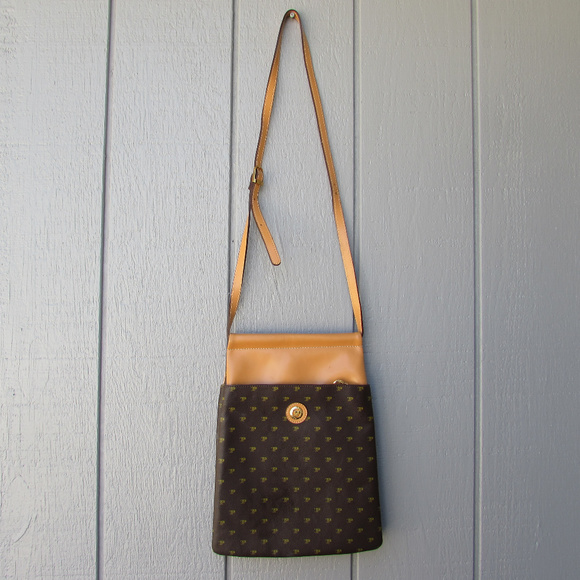 Cleo & Patel Handbag! Unique Style Meets Function! - Picture 1 of 8